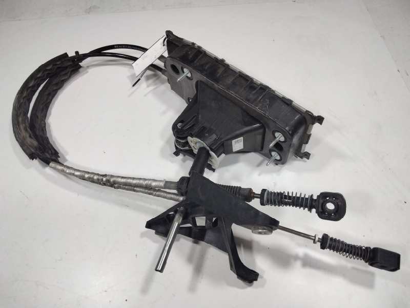 Recambio de palanca cambio para audi a3 (8v) ambiente referencia OEM IAM 5Q0711049AP  