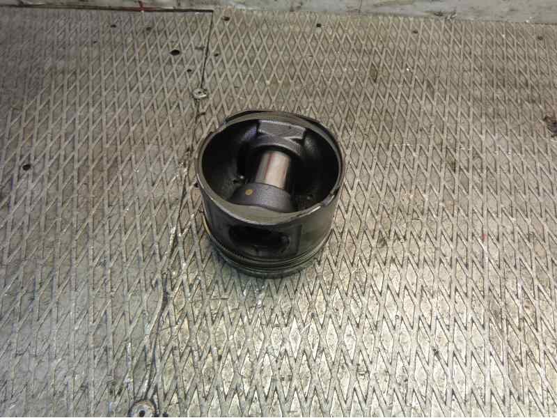 Recambio de piston para bmw serie 3 berlina (e46) 320d referencia OEM IAM   