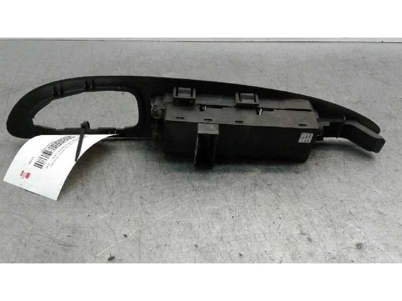 Recambio de mando elevalunas delantero izquierdo para nissan primera berlina (p12) acenta referencia OEM IAM 2540AV640  