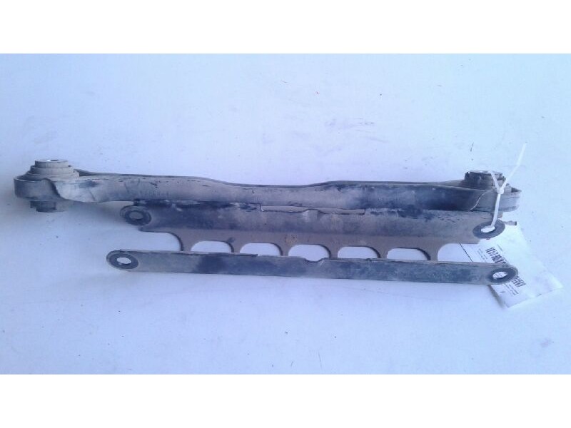 Recambio de brazo suspension inferior trasero derecho para bmw serie 1 berlina (e81/e87) 118d referencia OEM IAM 33326777980  
