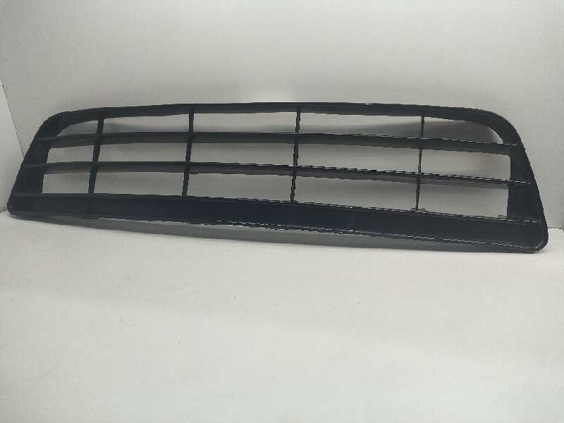 Recambio de rejilla paragolpes delantero para volkswagen scirocco (137) 2.0 tsi (147kw) referencia OEM IAM   