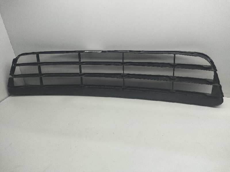 Recambio de rejilla paragolpes delantero para volkswagen scirocco (137) 2.0 tsi (147kw) referencia OEM IAM   