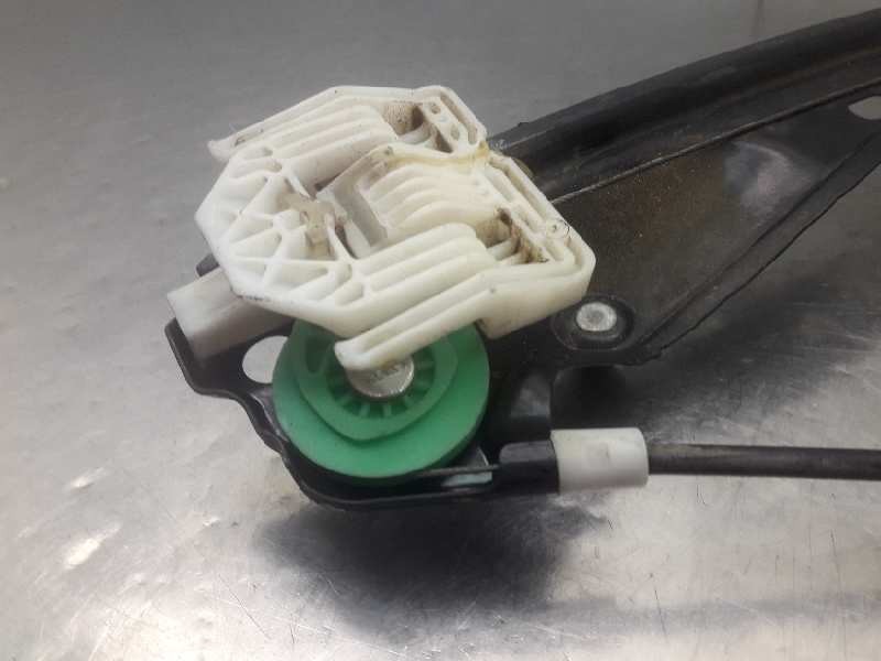 Recambio de elevalunas delantero izquierdo para bmw serie 1 berlina (e81/e87) 118d referencia OEM IAM 0130822226  