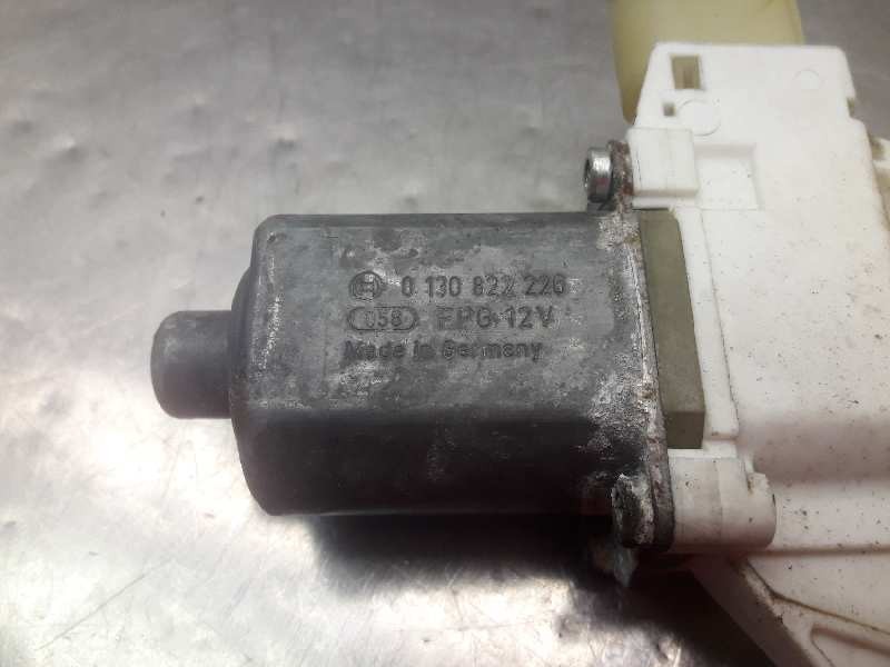 Recambio de elevalunas delantero izquierdo para bmw serie 1 berlina (e81/e87) 118d referencia OEM IAM 0130822226  