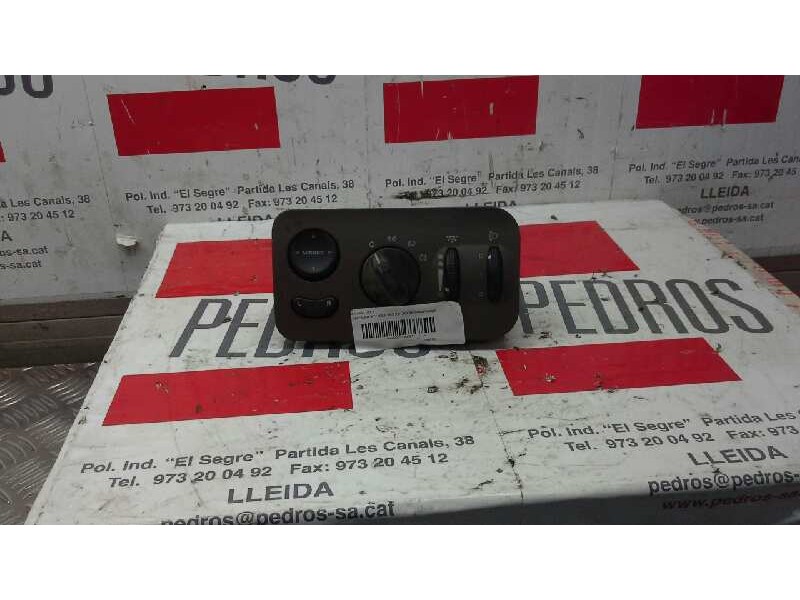 Recambio de mando luces para chrysler voyager (rg) 2.5 crd se grand voyager referencia OEM IAM 04685711AC  