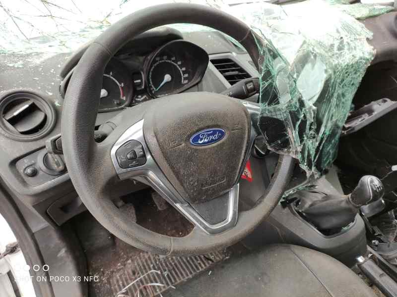 ford fiesta (ccn) del año 2015