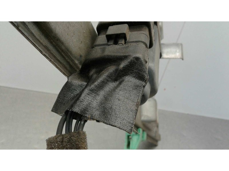 Recambio de elevalunas delantero derecho para renault scenic ii grand dynamique referencia OEM IAM 8200646840  