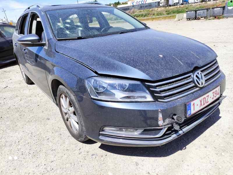 volkswagen passat variant (365) del año 2011