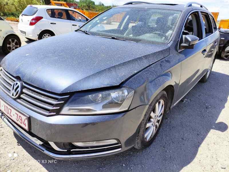 volkswagen passat variant (365) del año 2011