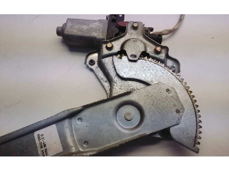 Recambio de elevalunas trasero derecho para mazda premacy (cp) active (74kw) referencia OEM IAM 8621003922  