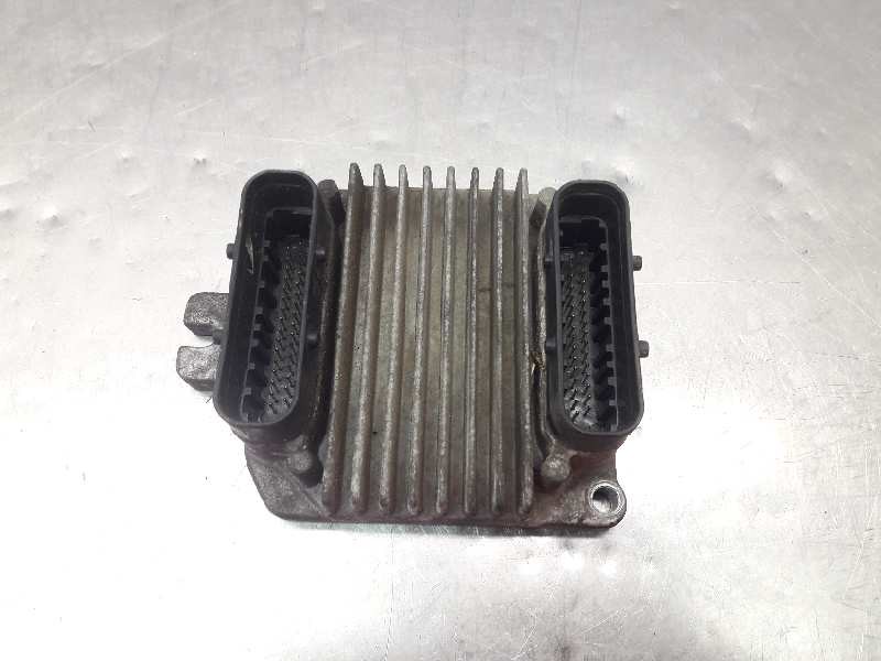 Recambio de centralita motor uce para opel astra g berlina comfort referencia OEM IAM 09355929 D98005 
