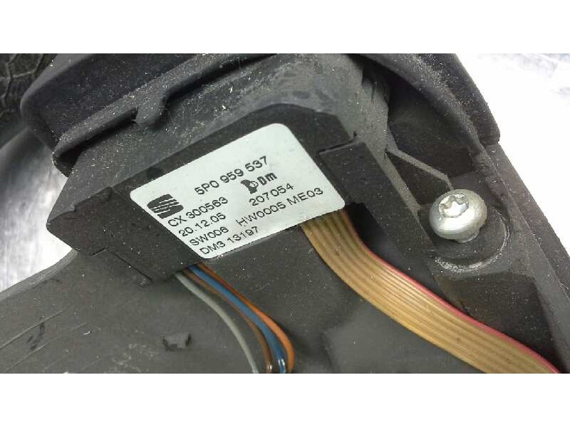Recambio de volante para seat leon (1p1) 2.0 tdi referencia OEM IAM   