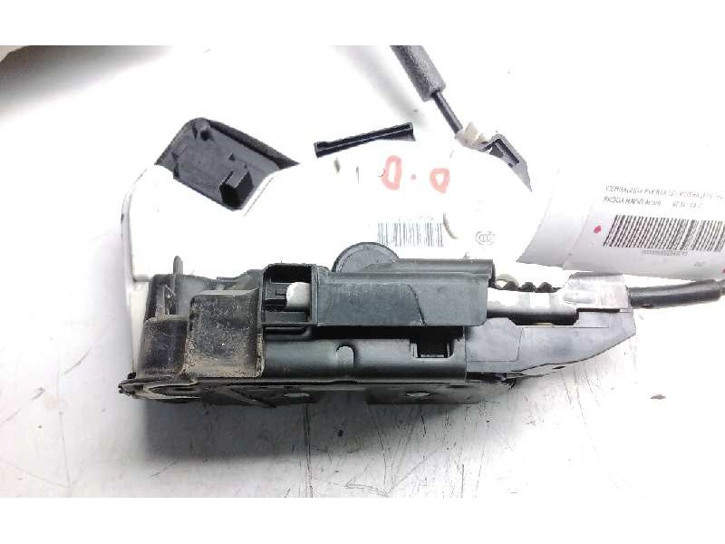 Recambio de cerradura puerta delantera derecha para skoda rapid active referencia OEM IAM 5E1827016A  