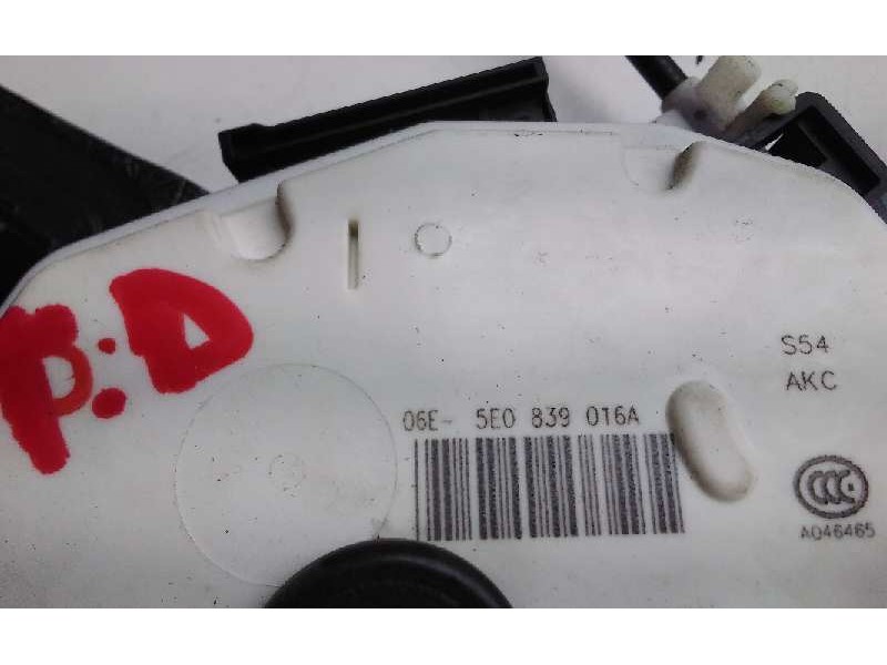 Recambio de cerradura puerta trasera derecha para skoda rapid active referencia OEM IAM 5E0839016A  