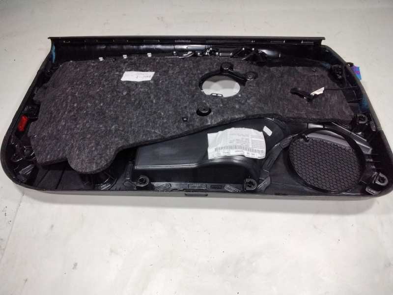 Recambio de guarnecido puerta delantera derecha para audi a3 (8v) ambiente referencia OEM IAM 132944711  