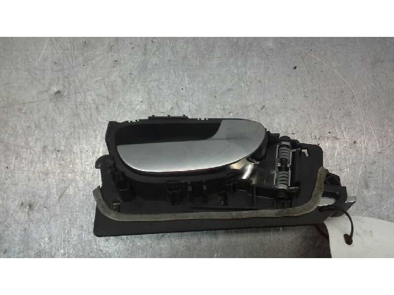 Recambio de maneta interior delantera derecha para peugeot 307 (s1) xs referencia OEM IAM 9643604477  