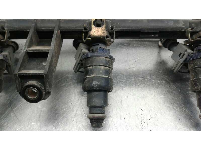 Recambio de rampa inyectora para renault megane i berlina hatchback (ba0) 1.6e alize referencia OEM IAM 7700273495  