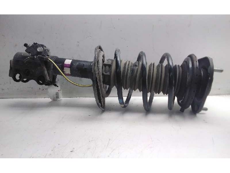 Recambio de amortiguador delantero derecho para toyota auris hybrid active referencia OEM IAM R497150707  
