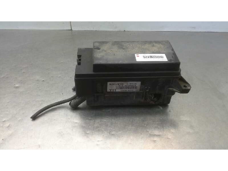 Recambio de caja fusibles para kia sorento 2.5 crdi concept referencia OEM IAM 911613E010  