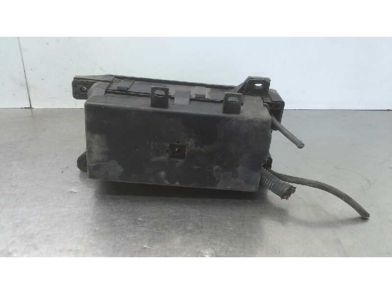 Recambio de caja fusibles para kia sorento 2.5 crdi concept referencia OEM IAM 911613E010  