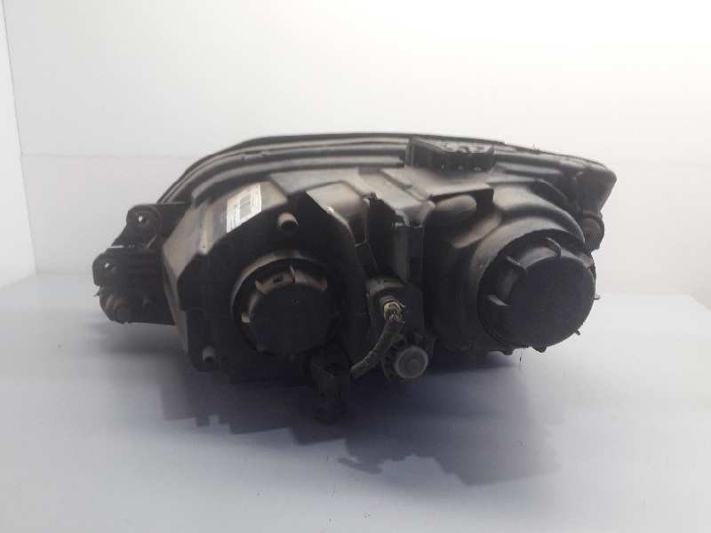 Recambio de faro derecho para kia sorento 2.5 crdi concept referencia OEM IAM   
