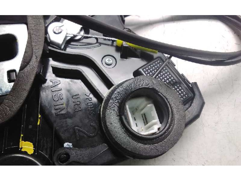 Recambio de cerradura puerta delantera derecha para toyota auris hybrid active referencia OEM IAM 6903005130  