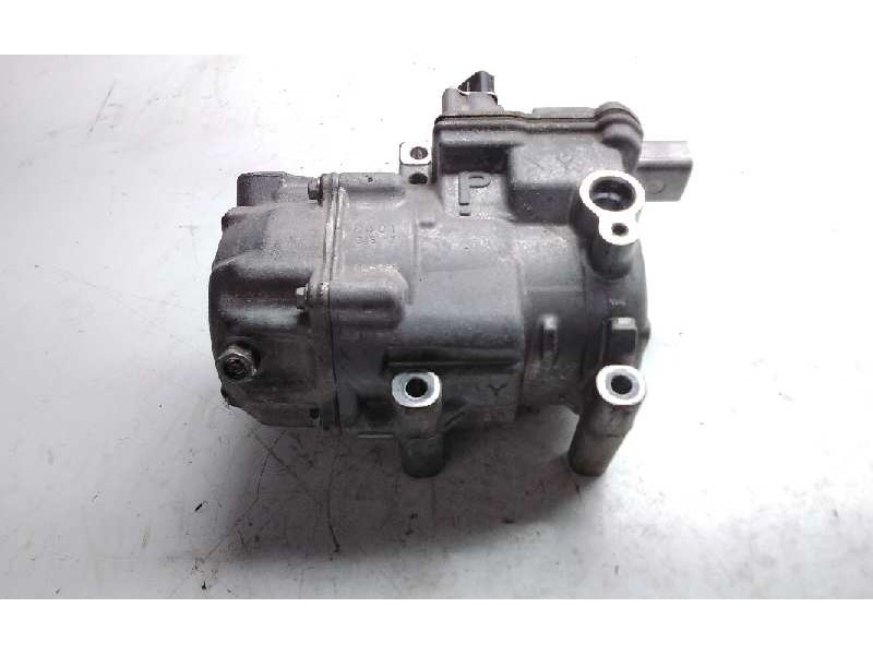 Recambio de compresor aire acondicionado para toyota auris hybrid active referencia OEM IAM 0422001330  