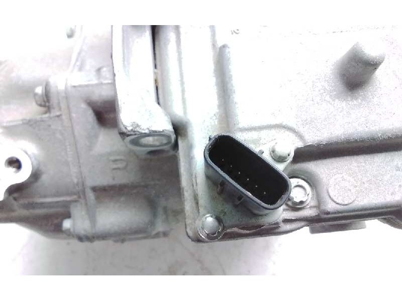 Recambio de compresor aire acondicionado para toyota auris hybrid active referencia OEM IAM 0422001330  