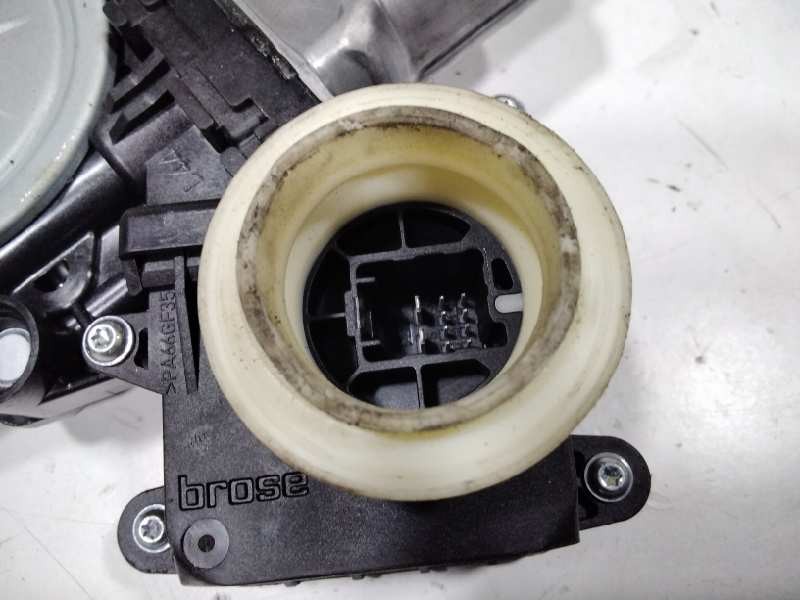 Recambio de elevalunas trasero derecho para toyota auris hybrid active referencia OEM IAM 8572002440B  