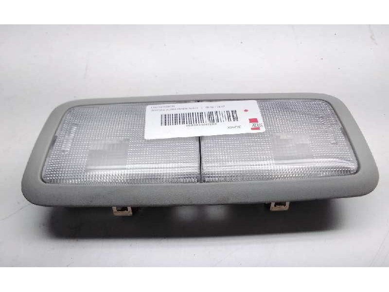 Recambio de luz interior para toyota auris hybrid active referencia OEM IAM 8125005030B0  