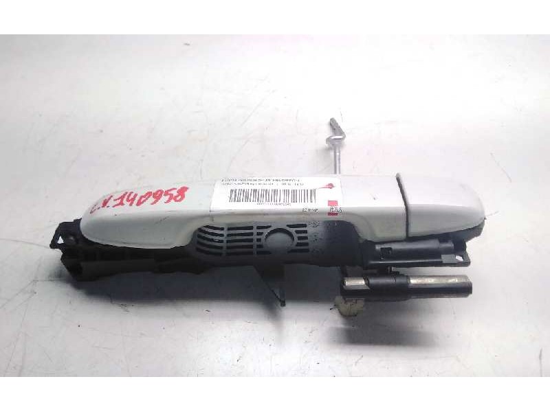 Recambio de maneta exterior delantera derecha para toyota auris hybrid active referencia OEM IAM 6920302210  
