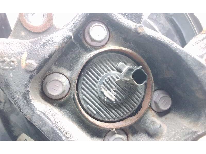 Recambio de mangueta trasera izquierda para toyota auris hybrid active referencia OEM IAM R497150706  