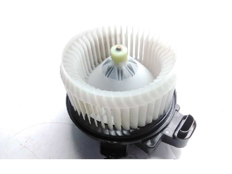 Recambio de motor calefaccion para toyota auris hybrid active referencia OEM IAM AV2727008085  
