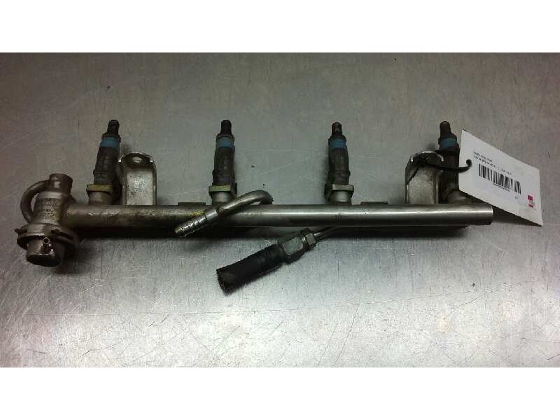 Recambio de rampa inyectora para audi a4 berlina (8e) 2.0 referencia OEM IAM 058133681  