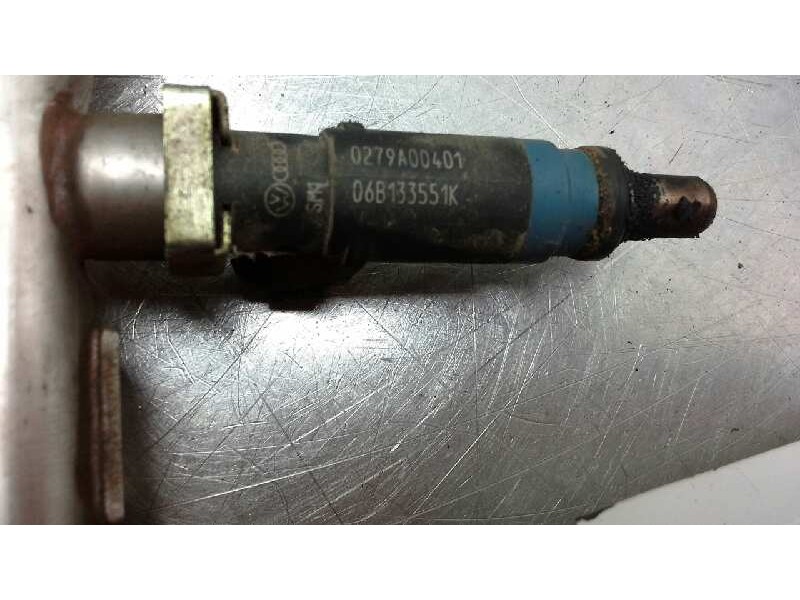 Recambio de rampa inyectora para audi a4 berlina (8e) 2.0 referencia OEM IAM 058133681  