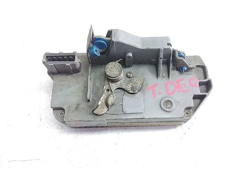 Recambio de cerradura puerta trasera derecha para citroen xantia berlina 2.0 hdi referencia OEM IAM 913859  