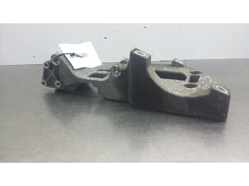 Recambio de soporte alternador para audi a3 (8p) 2.0 fsi ambition referencia OEM IAM 06F903143B  