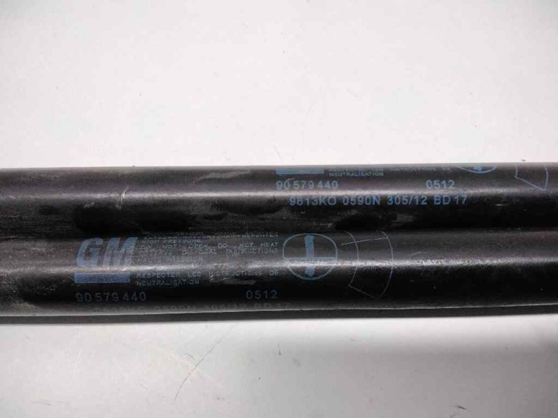 Recambio de amortiguadores maletero / porton para opel zafira a club referencia OEM IAM 90579440  