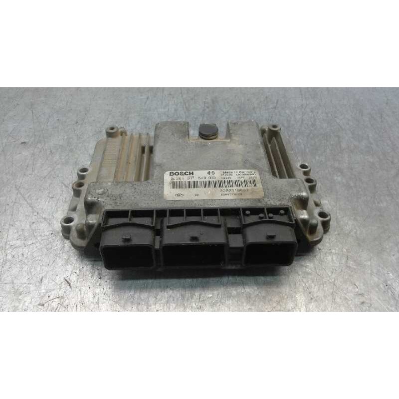 Recambio de centralita motor uce para renault megane ii berlina 5p 1.9 dci diesel referencia OEM IAM 0281011549  