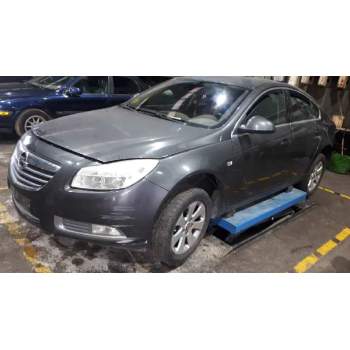 opel insignia berlina del año 2010