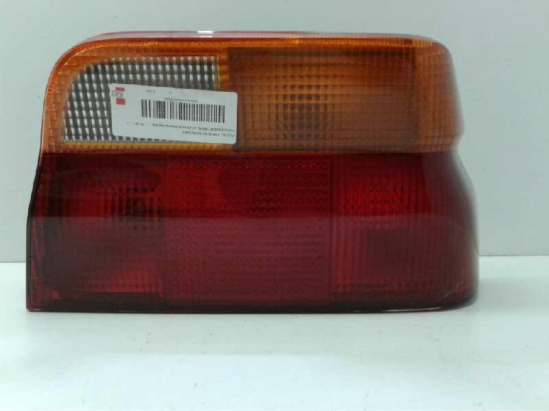 Recambio de piloto trasero derecho para ford escort berl./turnier atlanta berlina referencia OEM IAM 1052400  