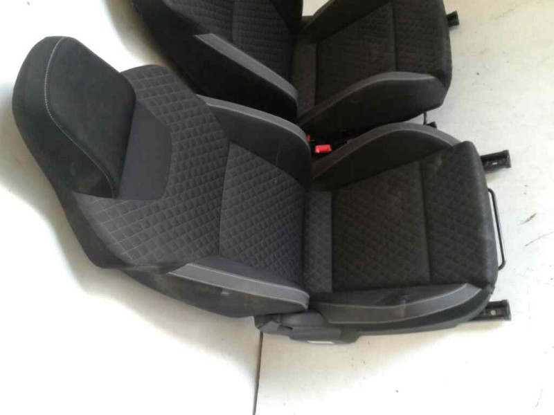 Recambio de juego asientos completo para skoda rapid active referencia OEM IAM   