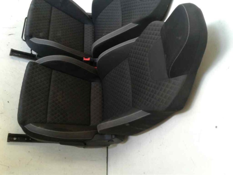 Recambio de juego asientos completo para skoda rapid active referencia OEM IAM   