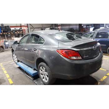 opel insignia berlina del año 2010