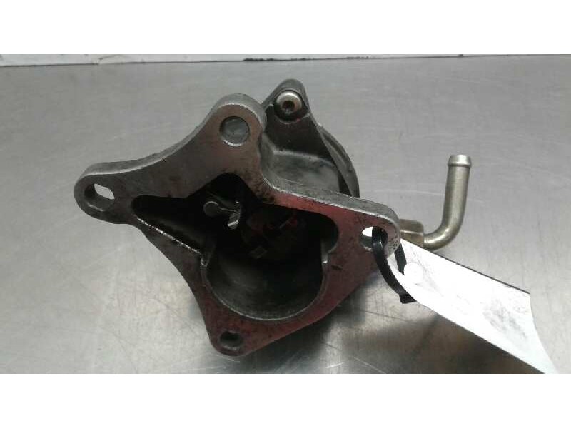 Recambio de depresor freno / bomba vacio para renault clio ii fase i (b/cbo) referencia OEM IAM 72117205 PIERBURG 21471