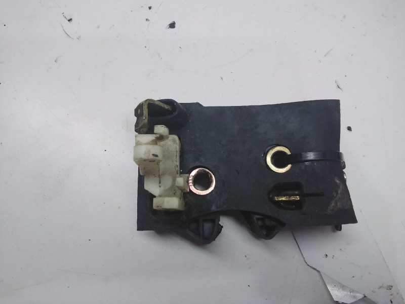 Recambio de cerradura puerta trasera izquierda para audi 80/90 (811/813/853) 90 básico referencia OEM IAM 813839015E  