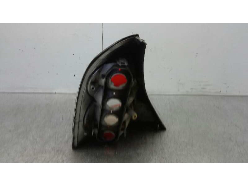 Recambio de piloto trasero derecho para renault clio ii fase ii (b/cb0) 1.2 referencia OEM IAM   