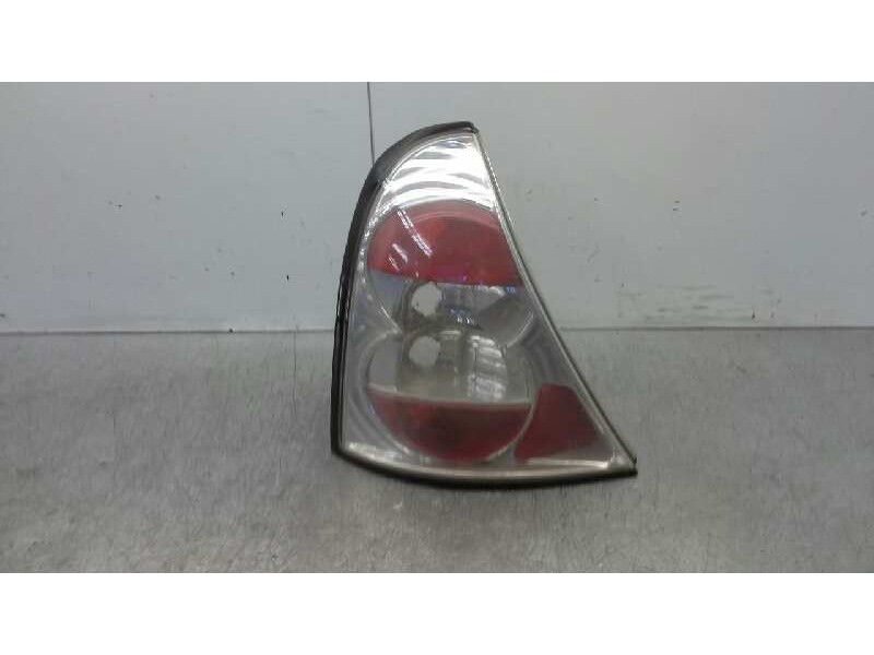 Recambio de piloto trasero izquierdo para renault clio ii fase ii (b/cb0) 1.2 referencia OEM IAM   