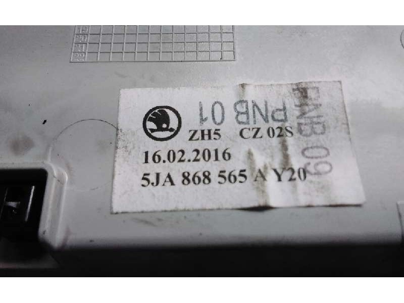 Recambio de no identificado para skoda rapid active referencia OEM IAM 5JA868565A  