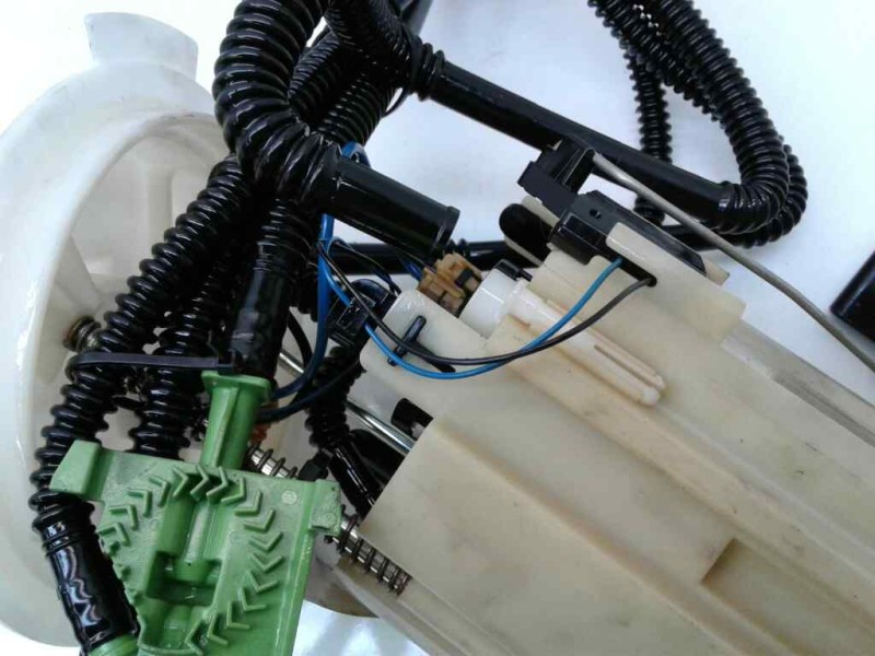 Recambio de aforador para mercedes clase clk (w207) coupe 250 cdi blueefficiency (207.303) referencia OEM IAM A2044702294  